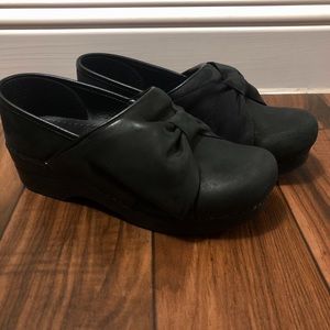 Dansko Women’s Pro Bow in Size 39